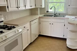 865 E Squantum St, Quincy, MA 02171 - Photo 15