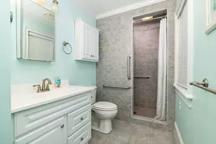 865 E Squantum St, Quincy, MA 02171 - Photo 9