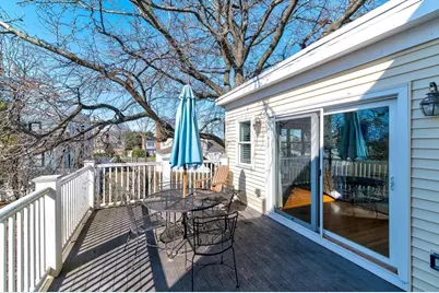 865 E Squantum St, Quincy, MA 02171 - Photo 33