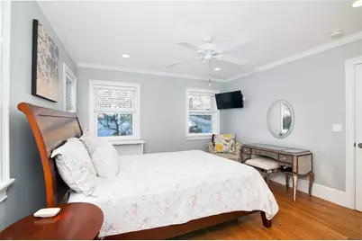 865 E Squantum St, Quincy, MA 02171 - Photo 11