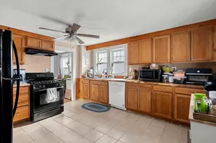 8-10 Russell Rd, Winchester, MA 01890 - Photo 29