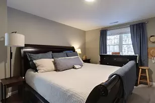 39 Hollis St, Pepperell, MA 01463 - Photo 9