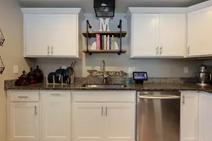 39 Hollis St, Pepperell, MA 01463 - Photo 3