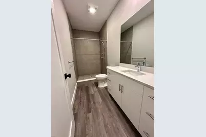 32 Norwood St #5, Boston, MA 02122 - Photo 15