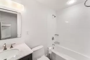 125 B St, Boston, MA 02127 - Photo 17