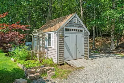 306 Trotting Park Rd, Falmouth, MA 02536 - Photo 37