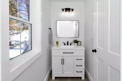 19 Cottage Ave, Southampton, MA 01073 - Photo 19