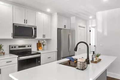 19 Cottage Ave, Southampton, MA 01073 - Photo 13