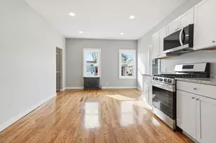 116 Coburn, Lowell, MA 01850 - Photo 3