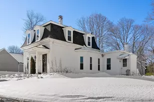 1104 Pleasant St, Weymouth, MA 02189 - Photo 3