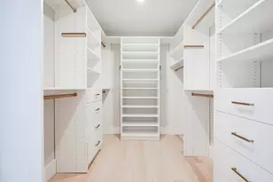 23 Pilgrim Rd, Wellesley, MA 02481 - Photo 15