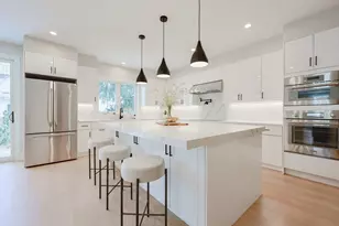 23 Pilgrim Rd, Wellesley, MA 02481 - Photo 7