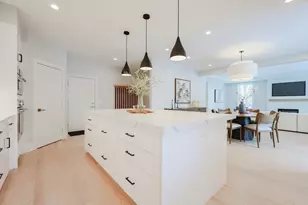 23 Pilgrim Rd, Wellesley, MA 02481 - Photo 9