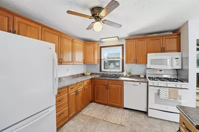 86 Wildwood Avenue, Springfield, MA 01118 - Photo 7