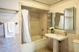 1002 Beacon St, Brookline, MA 02446 - Photo 15