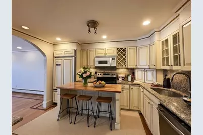 1002 Beacon St, Brookline, MA 02446 - Photo 9