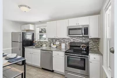 118 Pilgrim Road, Springfield, MA 01118 - Photo 3