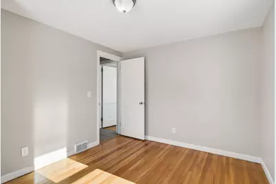 118 Pilgrim Road, Springfield, MA 01118 - Photo 17