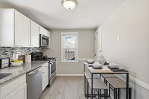 118 Pilgrim Rd, Springfield, MA 01118 - Photo 3