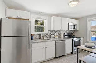 118 Pilgrim Rd, Springfield, MA 01118 - Photo 5