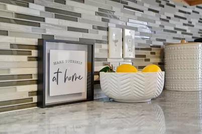 118 Pilgrim Road, Springfield, MA 01118 - Photo 5