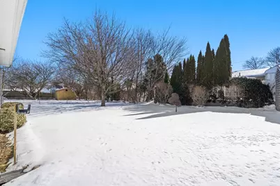 34 Chicopee St, New Bedford, MA 02745 - Photo 15