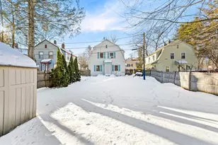 28 Maple St, Southbridge, MA 01550 - Photo 25