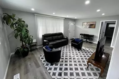 271 Beacon St, Framingham, MA 01701 - Photo 5