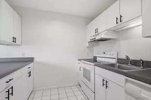 21 Wingate St, Haverhill, MA 01832 - Photo 9