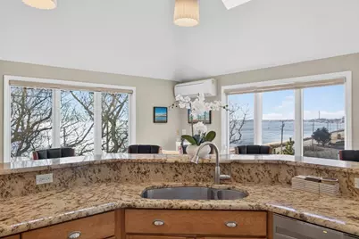 724 Commercial Street, Provincetown, MA 02657 - Photo 15