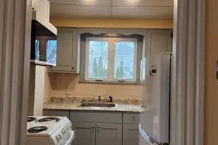 80 Warburton, Fall River, MA 02720 - Photo 3