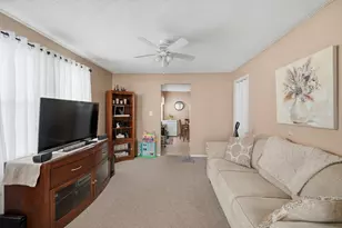 63 Worcester St, West Springfield, MA 01089 - Photo 17