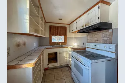 23 Fifth Ave, Lakeville, MA 02347 - Photo 9