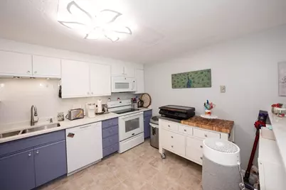 155 Hamilton St #4, Worcester, MA 01604 - Photo 9