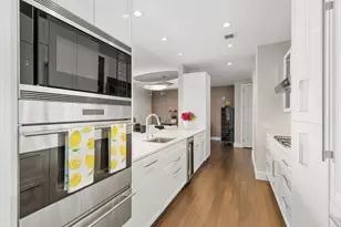 22 Liberty Dr, Boston, MA 02210 - Photo 13