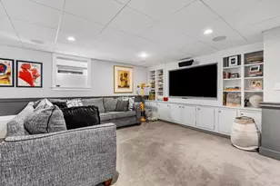 7 Burgoyne St, Boston, MA 02124 - Photo 11