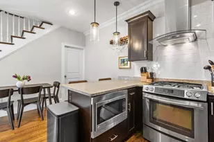 7 Burgoyne St, Boston, MA 02124 - Photo 9