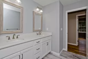 102 Swan, Ludlow, MA 01056 - Photo 31