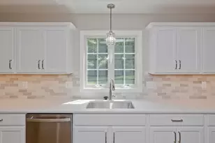 102 Swan, Ludlow, MA 01056 - Photo 7