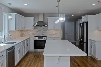 102 Swan, Ludlow, MA 01056 - Photo 3