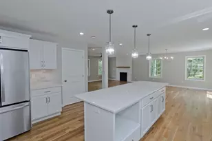 102 Swan, Ludlow, MA 01056 - Photo 9