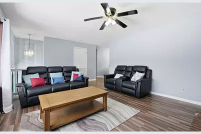 32 Homestead Ave, Greenfield, MA 01301 - Photo 7