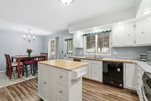 32 Homestead Ave, Greenfield, MA 01301 - Photo 13