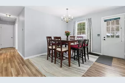 32 Homestead Ave, Greenfield, MA 01301 - Photo 9