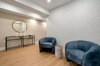 69 Walnut St #1, Brookline, MA 02445 - Photo 15