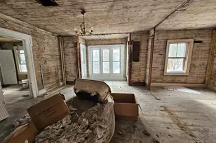 56 Liberty St, North Adams, MA 01247 - Photo 23