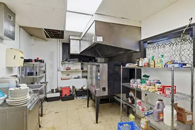 128-148 Maple St #front, Springfield, MA 01103 - Photo 9