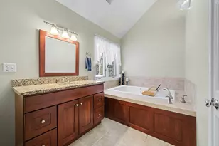 79 Country Club Dr, Northbridge, MA 01588 - Photo 23