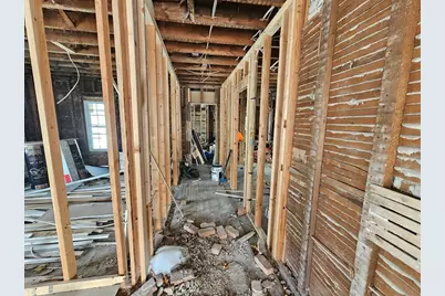 27 Hall St, North Adams, MA 01247 - Photo 21