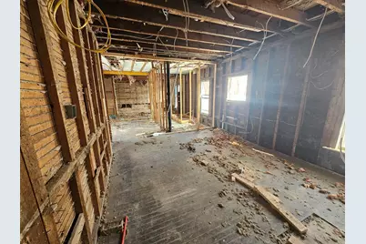 27 Hall St, North Adams, MA 01247 - Photo 7